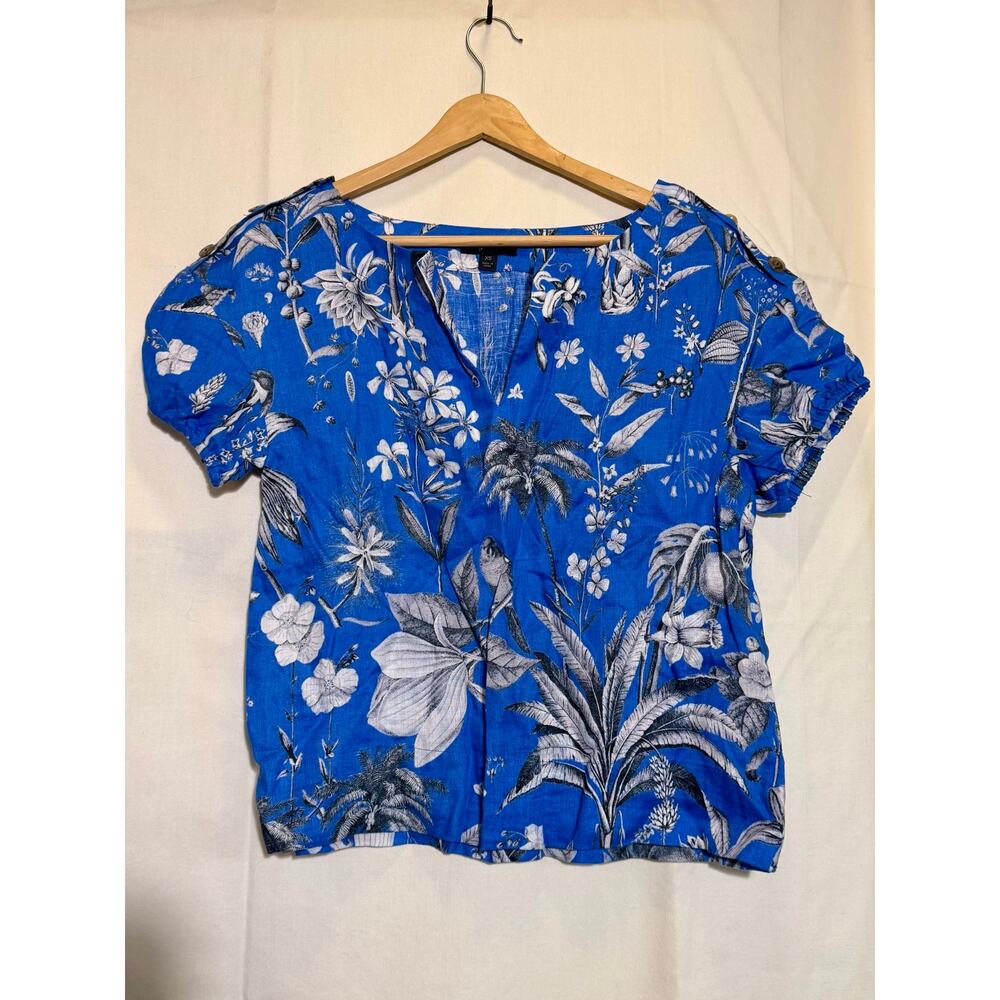 J Crew Blue Hawaiian Top Woman’s Size XS.